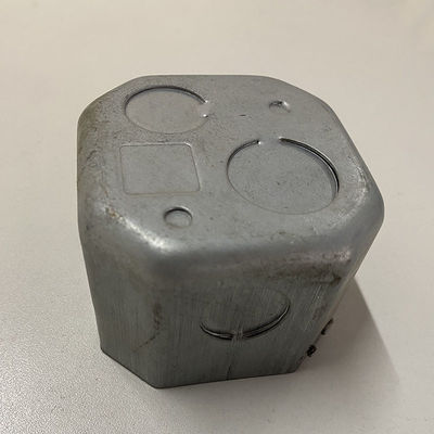 Impermeable de plata arrabio la caja de terminal eléctrica del metal de la caja de conexiones modificó para requisitos particulares