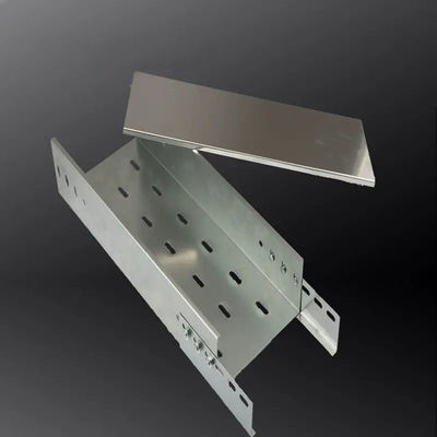 Cable perforado de corrección Tray With Cover Rust Resistance del metal del fuego