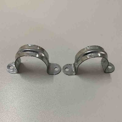 Accesorios de fijación formados C superficiales galvanizados del tubo de clip de la silla de montar del metal