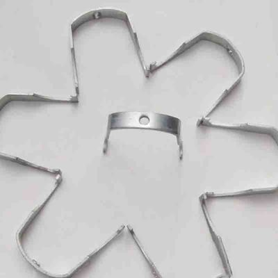 Abrazadera revestida superficial de alta resistencia del conducto del puntal del metal dañada no fácilmente